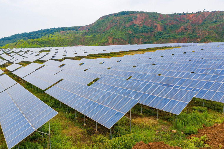 2020年全球新增多少光伏和風(fēng)力發(fā)電，2020年光伏企業(yè)世界排名